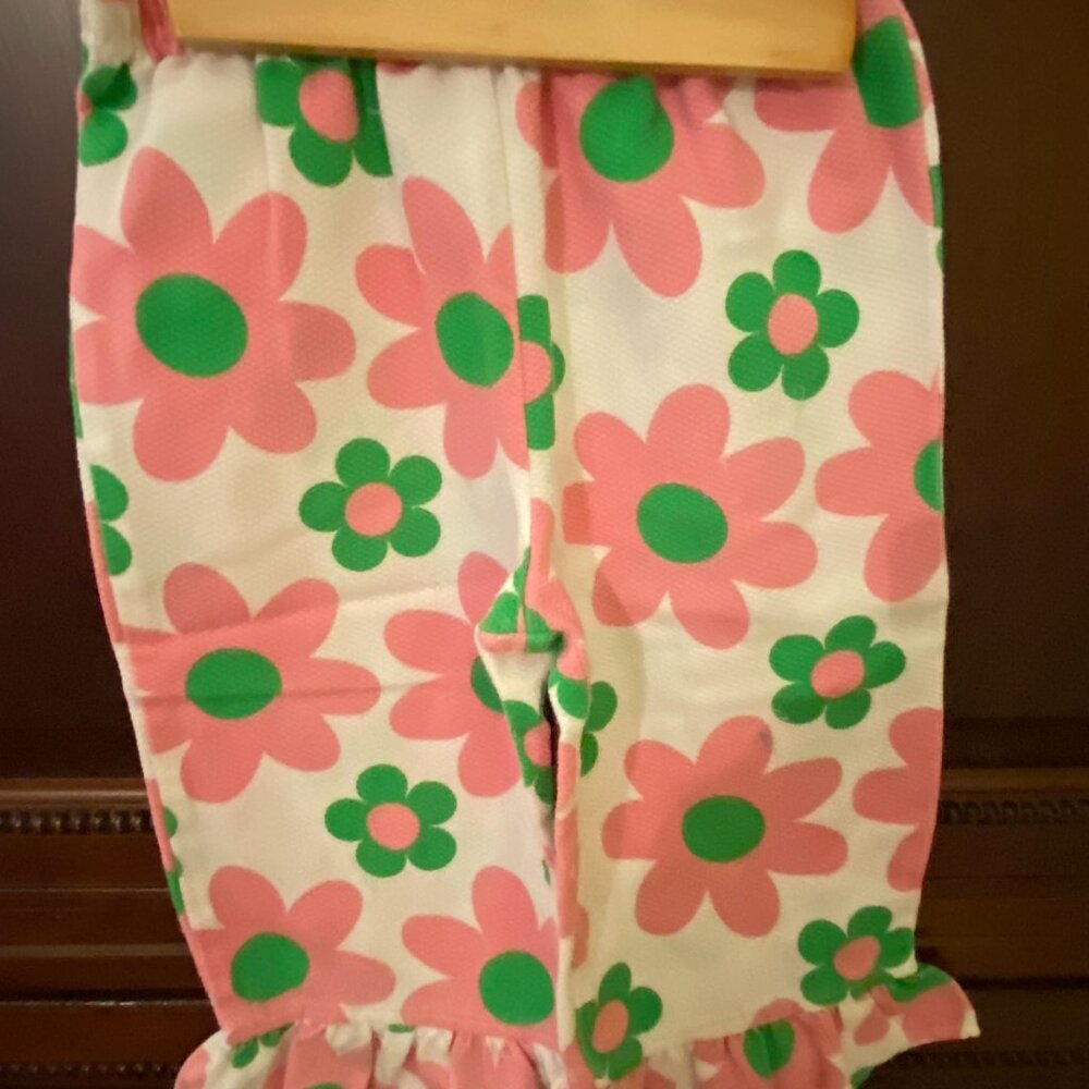 Kelly's Kids 2 pc set - Pink Halter Top w/ Flower Capri Pants - Size M (7/8) - Picture 7 of 10